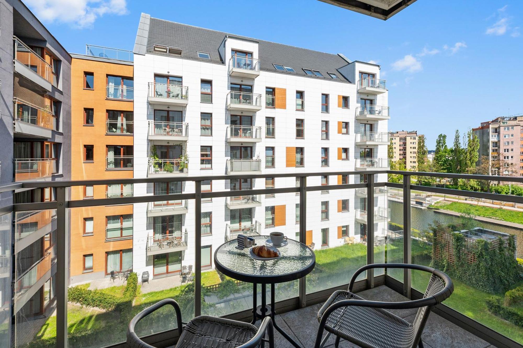 Nowa Motlawa Spa, Pool, Gym & Parking By Downtown Apartments Gdańsk Rum bild